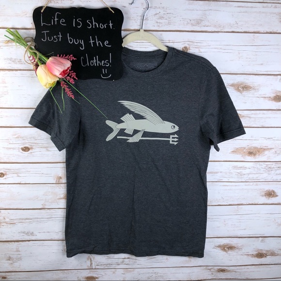 Patagonia Other - Patagonia gray fish short sleeve cotton blend